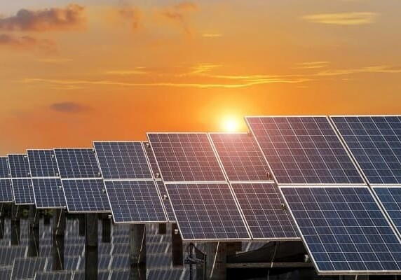 Солнечную электростанцию в Джебраиле сдадут в эксплуатацию в 2024 году