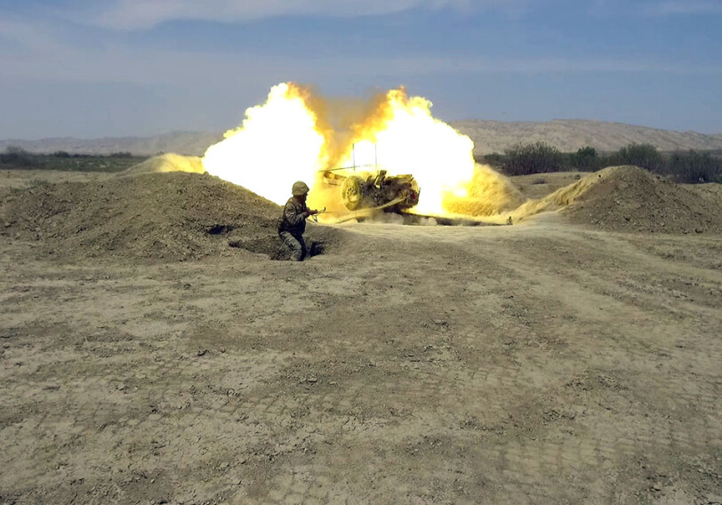 Азербайджанские ракетчики провели учения с боевыми стрельбами (Видео)