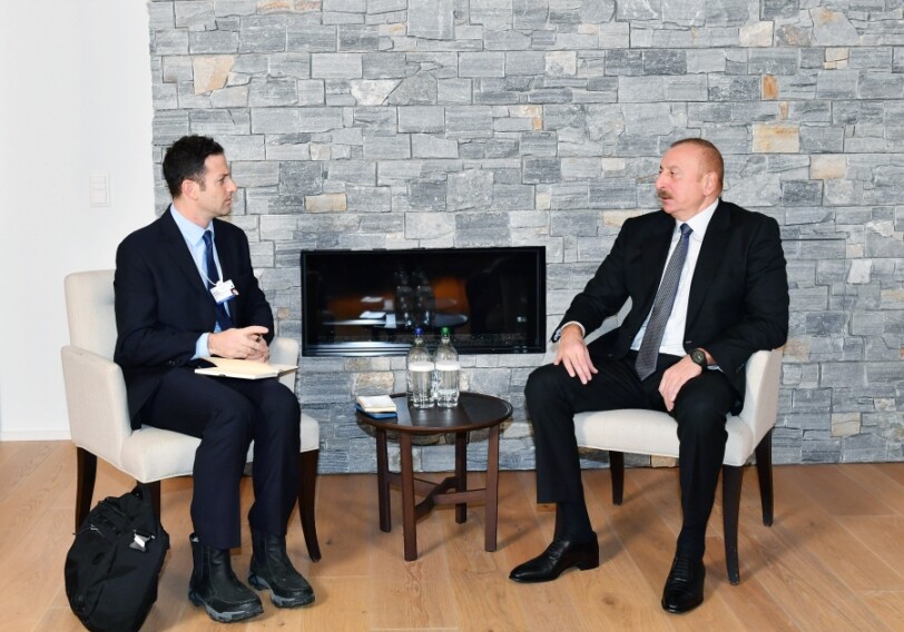 Ильхам Алиев встретился в Давосе с президентом компании The Goldman Sachs Group Inc. по глобальным вопросам (Обновлено)