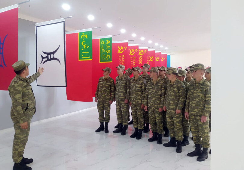 В Азербайджанской армии состоялся ряд мероприятий в связи с Днем Государственного флага (Фото)