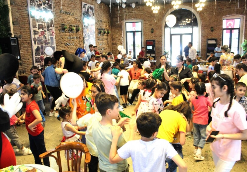 По инициативе Лейлы Алиевой в Гяндже организован праздник для детей (Фото)