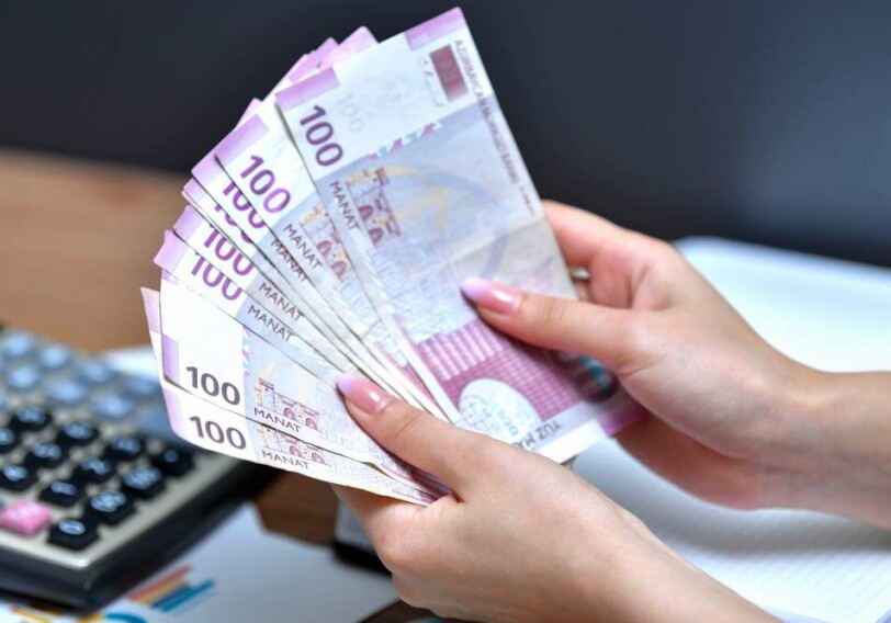 В 2023 году средняя зарплата в Азербайджане составит 898 манатов
