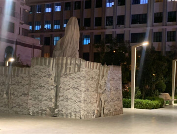 В Баку установлен памятник Тофигу Гулиеву