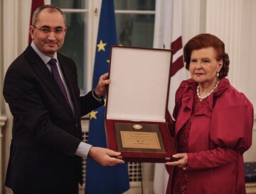 Вайре Вике-Фрейберге вручена «Почетная грамота Президента Азербайджанской Республики»