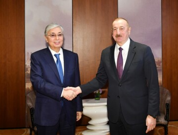 Ильхам Алиев поздравил Касым-Жомарта Токаева