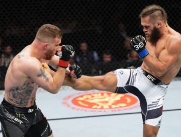 Рафаэль Физиев проиграл Джастину Гейджи на турнире UFC (Видео)