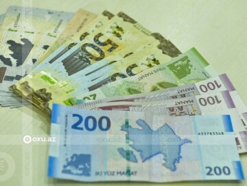 В Баку с банковского счета украдено 8 500 манатов