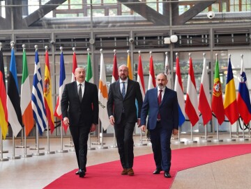 В Брюсселе началась встреча Президента Азербайджана с президентом Совета Евросоюза и премьер-министром Армении (Фото-Видео-Добавлено)
