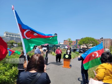 В США проведена акция по посадке деревьев по случаю юбилея Гейдара Алиева и Дня независимости Азербайджана (Фото)