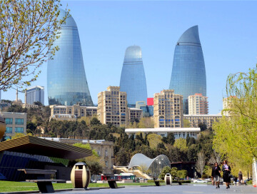 Какая погода будет в Баку в понедельник?