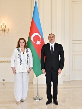 Ильхам Алиев принял верительные грамоты новоназначенного посла Аргентины в Азербайджане (Фото-Обновлено)