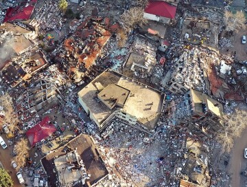 Число погибших от землетрясений в Турции превысило 44 тыс.