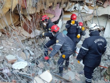 Спасатели МЧС Азербайджана извлекли из-под завалов в Турции 53 человек живыми (Фото)