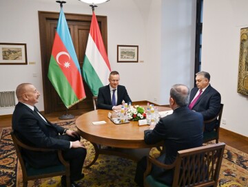 Ильхам Алиев встретился с премьер-министром Венгрии (Фото)