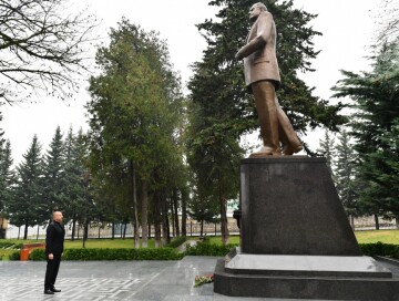 Президент Ильхам Алиев совершил поездку в Огузский район (Фото)