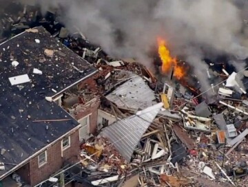 Взрыв на шоколадной фабрике в США: два человека погибли, 7 пропали без вести (Видео)