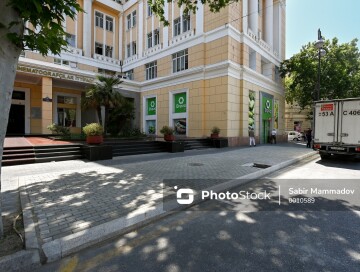 В Баку восстановили тротуар на месте, где была незаконная парковка (Фото)