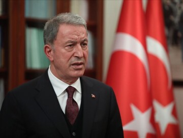 "Мы продолжаем поддерживать наших азербайджанских братьев" - министр обороны Турции