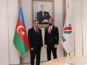 Президент SOCAR встретился с послом Туркменистана в Азербайджане