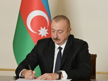 Президент Азербайджана наградил группу работников гражданской авиации орденами и медалями  - Список