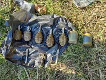 В бакинском поселке обнаружены восемь гранат (Фото-Видео)