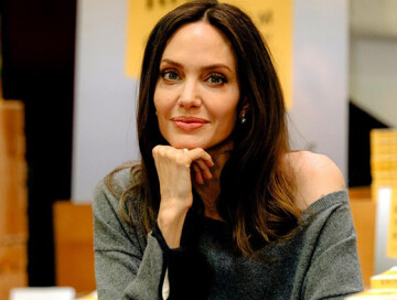Анджелина Джоли выступила в поддержку иранских женщин: «Они не нуждаются в том, чтобы их мораль охраняли, а тела контролировали»
