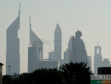 Дубай и Абу-Даби полностью сняли ковидные ограничения на въезд