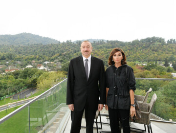 Ильхам Алиев и Мехрибан Алиева совершили поездку в Физулинский район