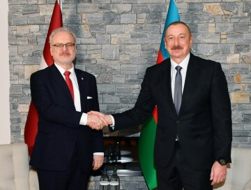 В Давосе состоялась встреча президентов Азербайджана и Латвии (Фото)