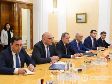 В Москве прошли трехсторонние переговоры по установлению мира в регионе