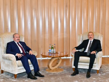 Президент Азербайджана принял Мустафу Шентопа (Обновлено)